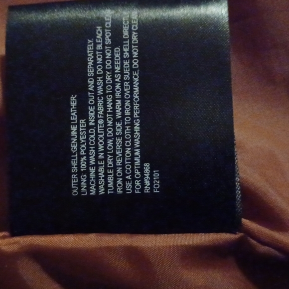 retro leather/ suede beautiful brown coat by Bernardo. Size medium.Flaw. - Picture 7 of 12